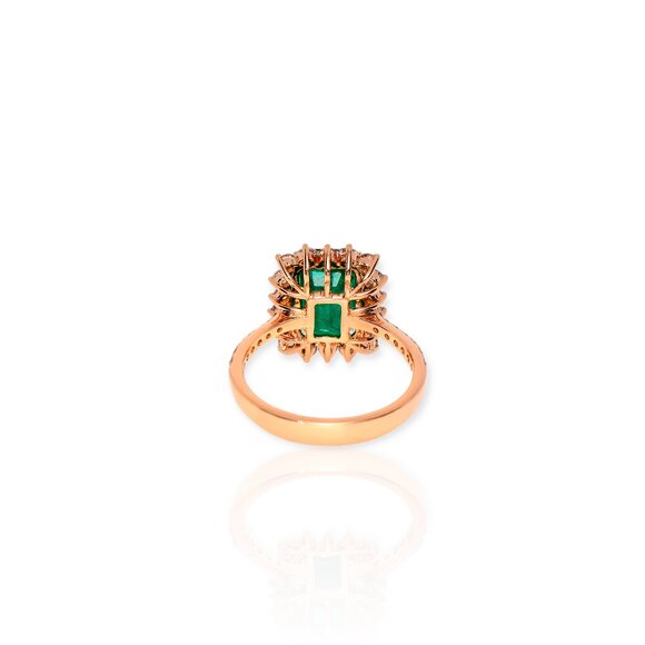 Emerald Ring - Picture 6 of 9
